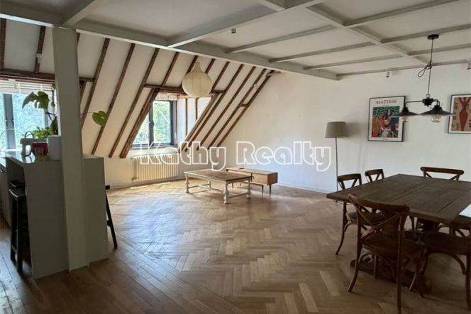 Gabled 2BR 2baths lane house Shanxi(s) Rd 23.5k
