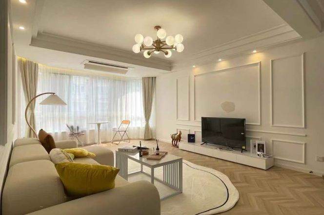 11.8k spacious and bright 1Br Nr Changshou Rd.line7/13 close to The Suzhou River