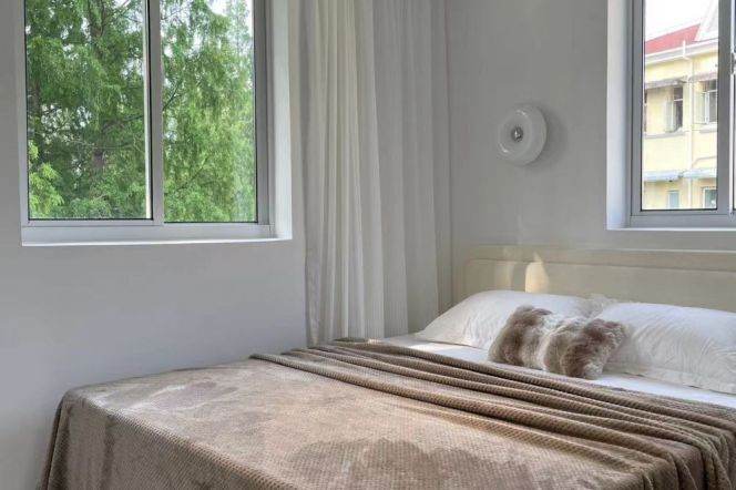 Spacious&Really Bright 1Bdr 1Bath Apt+5F Walk Up+L14 Wu Ding Rd/L2/11 Jiang Su Rd+Large Balcony