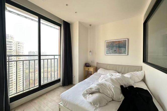 1 br near L2/L7/L14 jing'an temple station+elevator