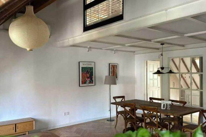 south Shaanxi rd 2br2bath130sqm