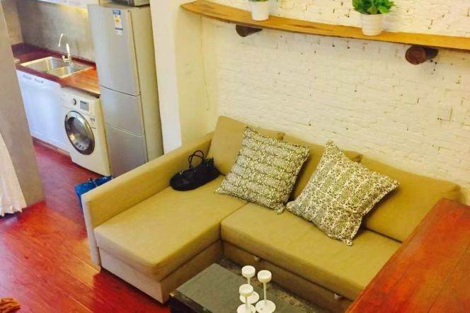 Nice yard 1Br/2Lrs/1Bt apt nr South shanxi rd,M1/10/12