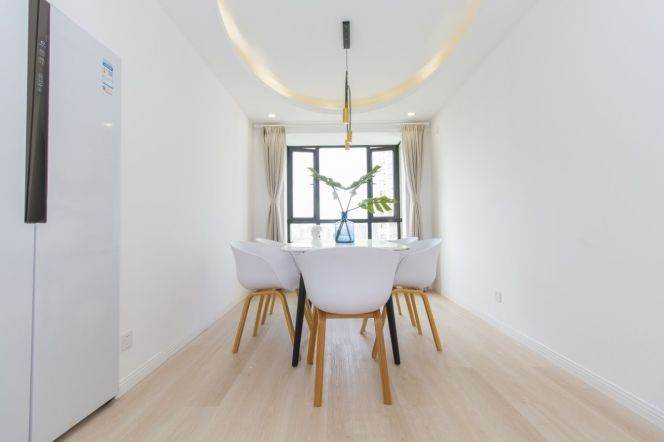 Jing’An Elite Residence — High-Floor 3BR with Panoramic Balcony — 22,000 RMB
