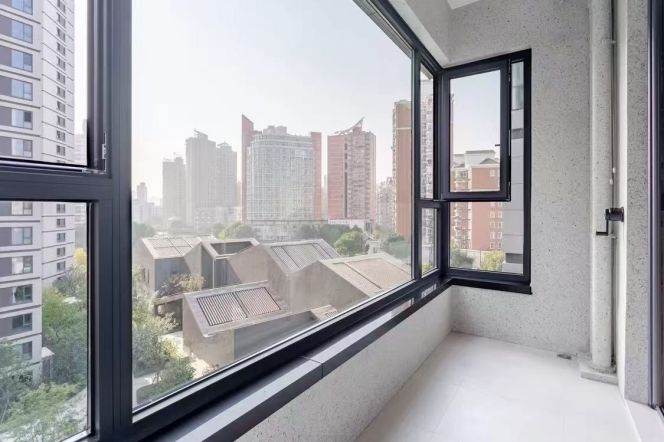  Modern 4BR Apartment Hongkou line 10