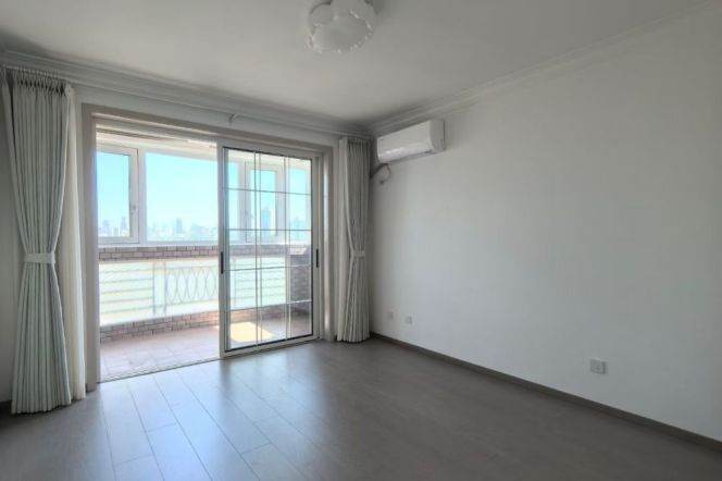 High-rise Bright 2br Apt in Fumin Apt