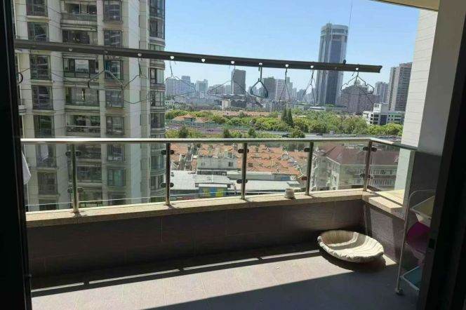 Close to Nanjing West Railway Station. 3-bedroom apartment. Excellent value for money