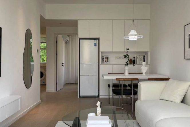 Spacious&Really Bright 1Bdr 1Bath Apt+5F Walk Up+L14 Wu Ding Rd/L2/11 Jiang Su Rd+Large Balcony