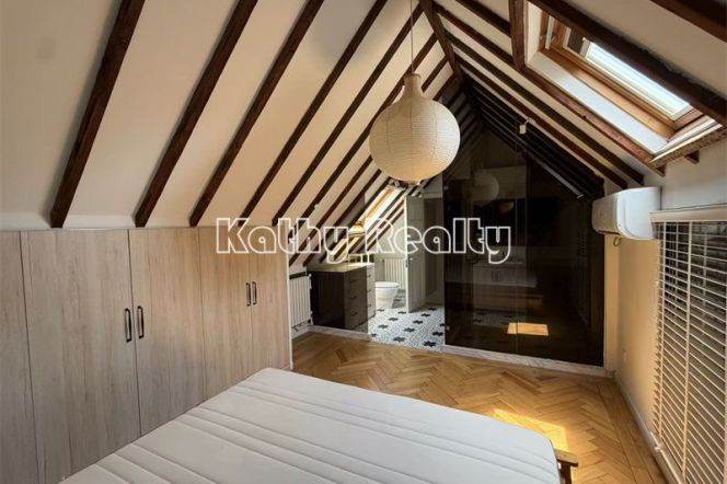 Gabled 2BR 2baths lane house Shanxi(s) Rd 23.5k