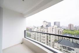Modern 2BR | Central AC & Heating | Close to Metro & Shopping Mall