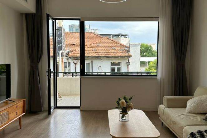 1 Big Br with Terrace/Floor heating/Dish washer, 80 sqm @ South Shaaxi L1,12&10