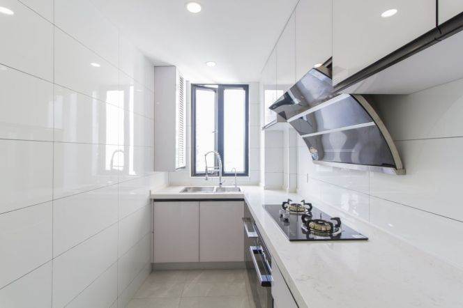 Jing’An Elite Residence — High-Floor 3BR with Panoramic Balcony — 22,000 RMB