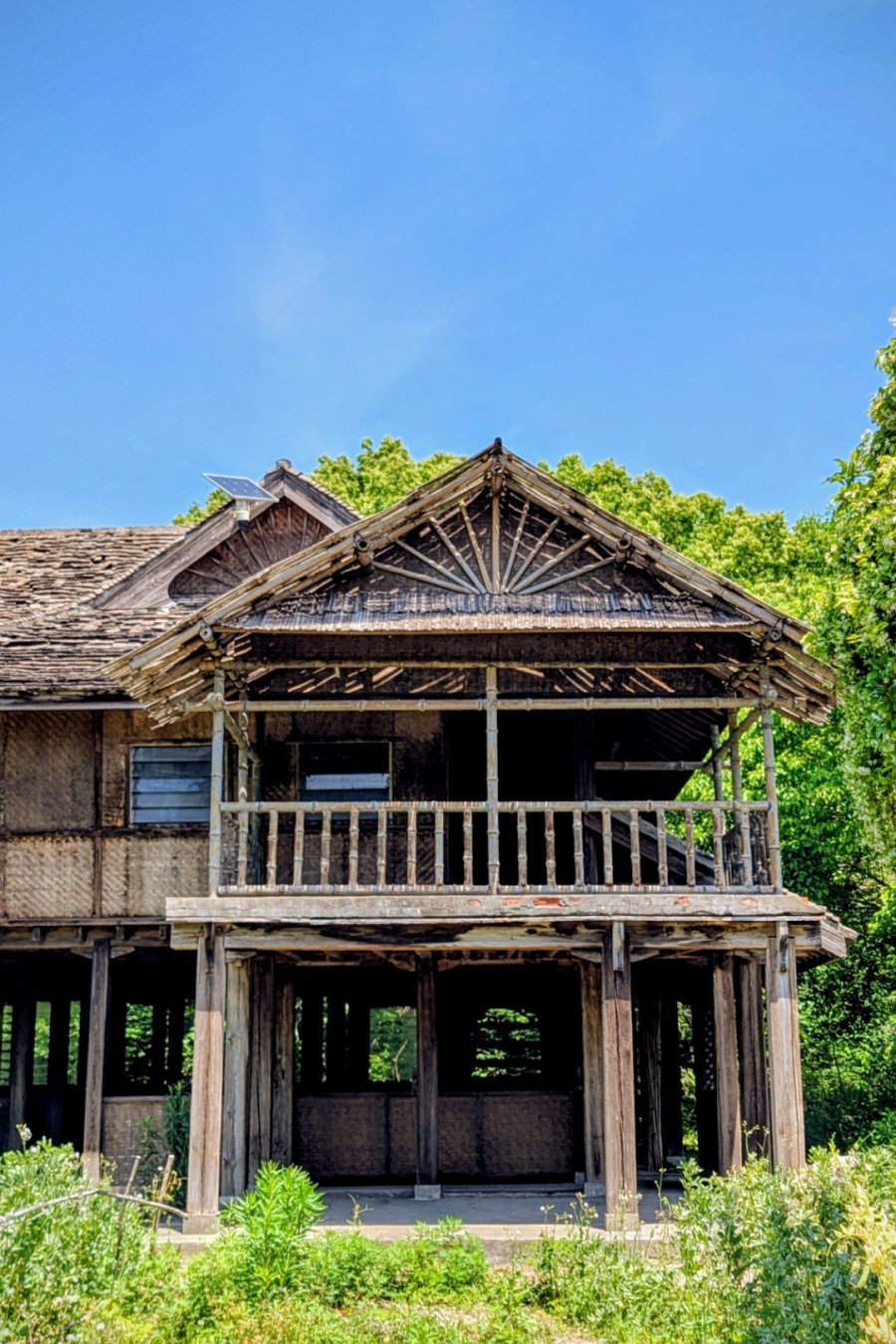 Lost Burmese Stupa and Abandoned Miao House: A Mini Detour Worth Taking