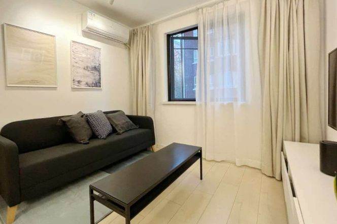 Elevator 2Brs/2Lrs/2Bts apt nr Hengshan rd,M1