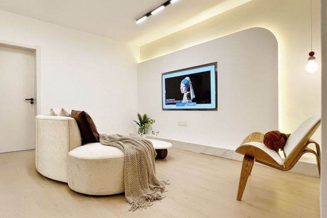 Wuding Court — Elegant 2BR with Water Floor Heating — 16,500 RMB