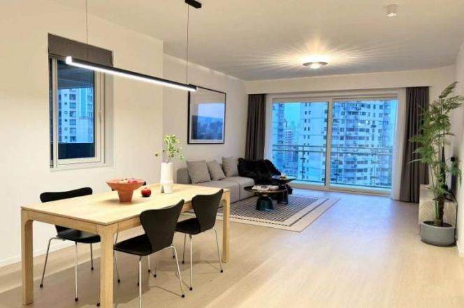 Open balcony 3Brs& 2Bts Apt+Floor Heating+central AC+Dishwasher@Jiangsu Rd