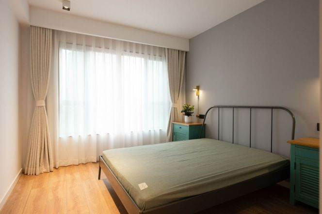The Courtyards floor heating 3brs/2lv/2bt apt with balcony; L2/11