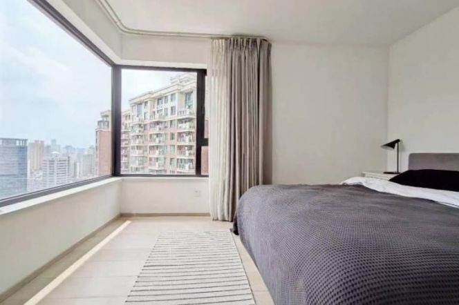 High Rise 3Brs& 2Bts Apt+Floor Heating+central AC+Dishwasher@Changshu Rd