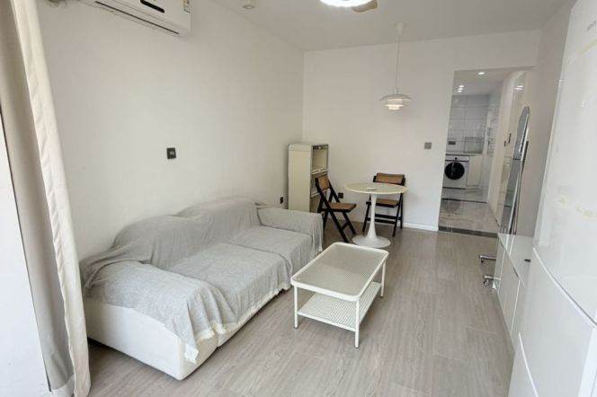 hongqiao rd station one bedroom