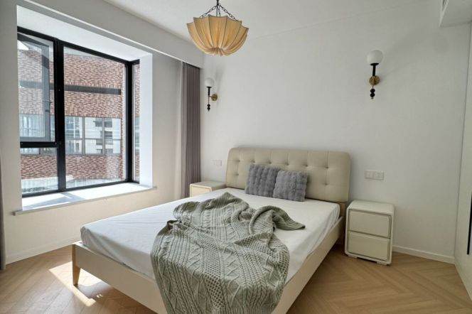Spacious Elevator+Balcony L10/15 GuBei