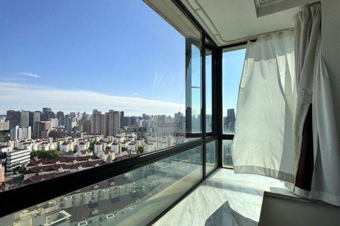 Great sunshine 2Br + Balcony +Elevator | New renovation | Hongqiao rd & Xujiahui CBD