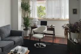 Prime location top floor apt 