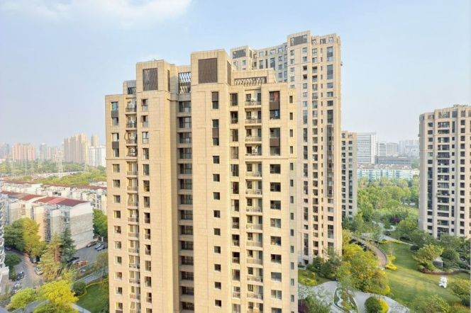 modern 2brs floor heating modern furniture open balcony in Gubei 16.3K