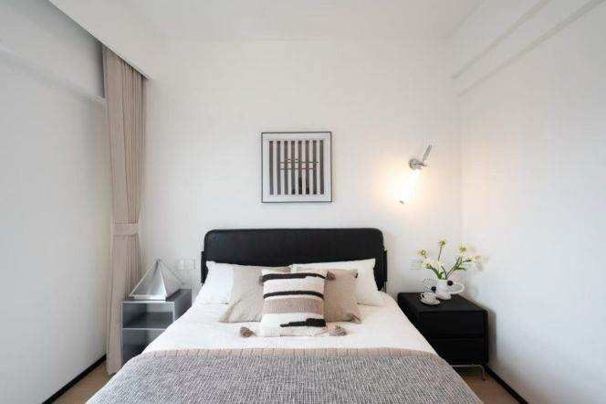 Morden 3br with 60 sqm Spacious Living room@Line 1/3/4 /12/13 Shanghai Railway St.,Hanzhong Road St.