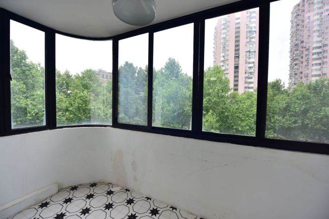 Valuable Hengshan/Gao'an Rd 2BR with Wallheating/Oven 13.5K 