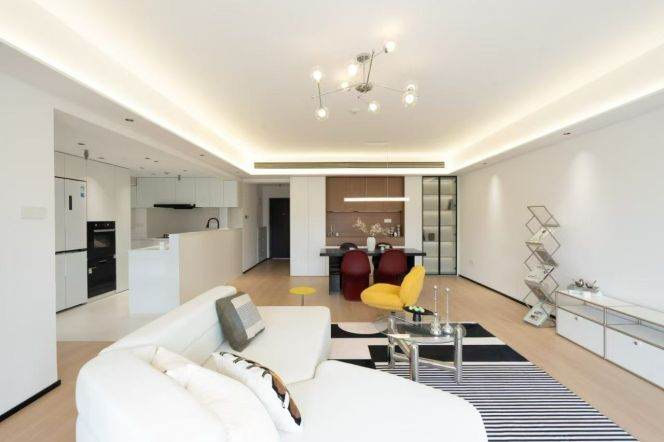 Morden 3br with 60 sqm Spacious Living room@Line 1/3/4 /12/13 Shanghai Railway St.,Hanzhong Road St.