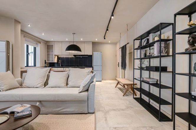 Elevator 2br/1bt Apt in Wuxing Road