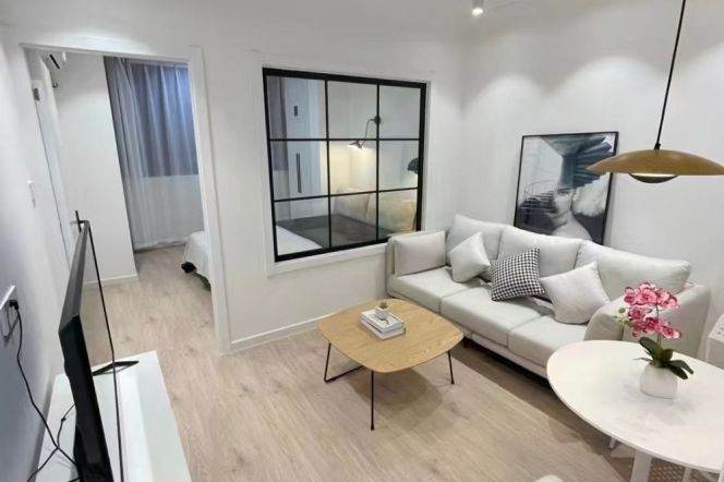 Modern 1br 1lr/bright room/cozy&quiet/brand furniture,Jiaotong uni@L10/11