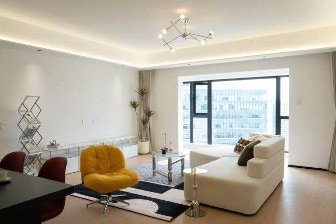Morden 3br with 60 sqm Spacious Living room@Line 1/3/4 /12/13 Shanghai Railway St.,Hanzhong Road St.
