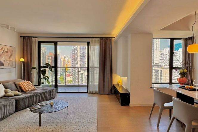 2 Brs, 2 Baths, Open Balcony/Floor heating/Dish washer, 130 sqm @ Lujiabang metro L8&9