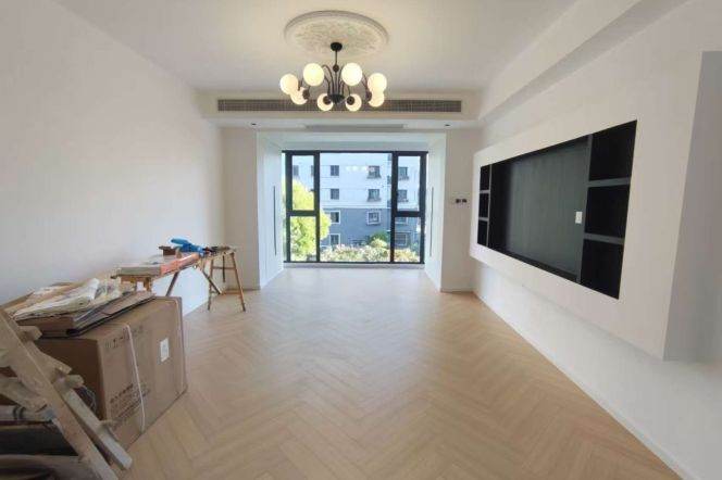 Brand new Elevator L10/15 GuBei