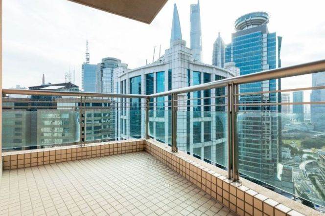 Modern 3brs with floor heating and balcony in central Lujiazui