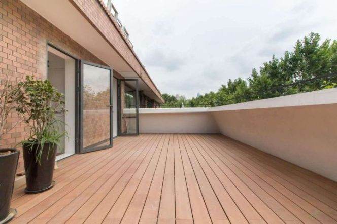 Well-lit 2BR 2BA Apt w/50m² Terrace nr Shanghai Library