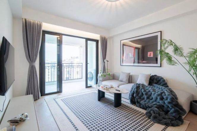 modern 2brs floor heating modern furniture open balcony in Gubei 16.3K