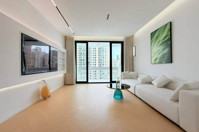 Haifang/North Shanxi rd floor heating 2brs/2lr/2ba apt with balcony;L7