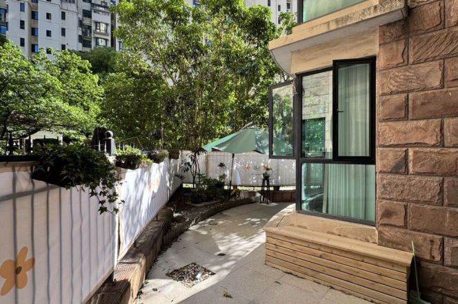 Spacious&Modern 3Br-2bathr + Yard + Good compound | New renovation | Hongqiao rd & Xujiahui CBD