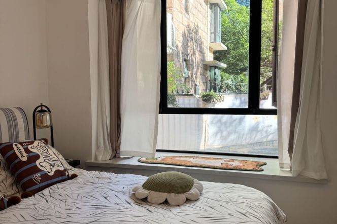 Spacious&Modern 3Br-2bathr + Yard + Good compound | New renovation | Hongqiao rd & Xujiahui CBD