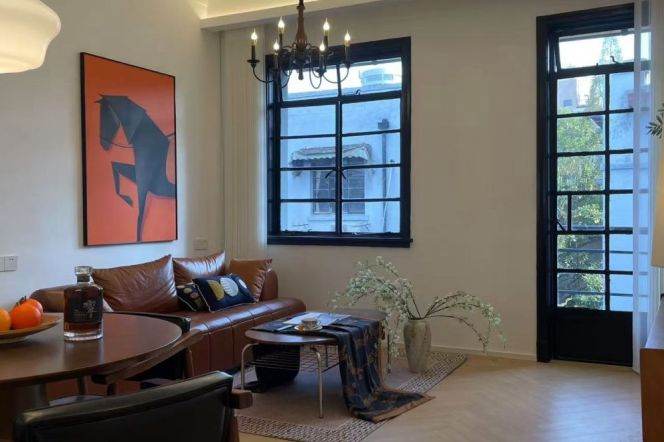 Spacious&Bright 2Bdrs 2Baths Apt+West Nan Jing Rd CBD+3F Walk Up+Terrace/Open Balcony