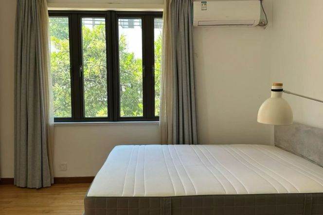 West Jianguo Road 1br with Balcony，Green view