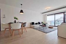 High Rise 3Brs& 2Bts Apt+Floor Heating+central AC+Dishwasher@Changshu Rd