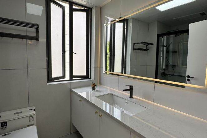 zhenping rd elevator 2BR/big living room@L3/4/7