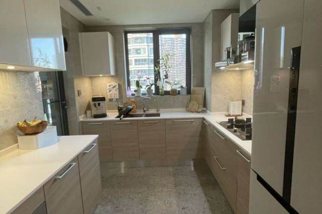 Modern 4brs with floor heating and balcony belong to north Bundside