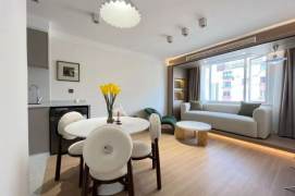 Elevator 2Brs/1Lr/1Bt apt nr Qufu rd,M1/8/12/13