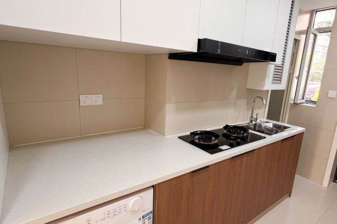Cozy 1br apt,1bth,with private yard,close to Songyuan,Line 10