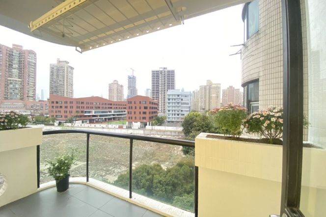 2 Brs, 2 Baths with Open Balcony/Central ac, 140 sqm @ Jiangning metro L13