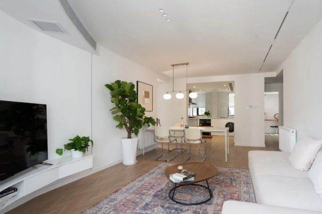 Modern 3brs with balcony and floor heating nearby beautiful Su zhou river 