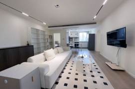3 Brs, 1 Bath with Central ac/Oven, 155 sqm @ Songyuan metro L10